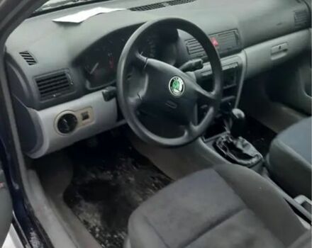 Синий Шкода Октавия, объемом двигателя 1.6 л и пробегом 287 тыс. км за 2800 $, фото 1 на Automoto.ua