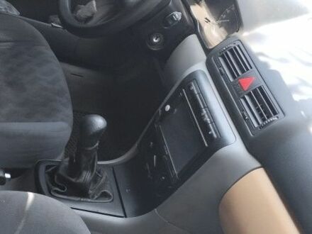 Шкода Октавия 2000 в Каменке на Automoto.ua Синий Шкода Октавия, объемом двигателя 2 л и пробегом 888 тыс. км за 2373 $, фото 1 на Automoto.ua
