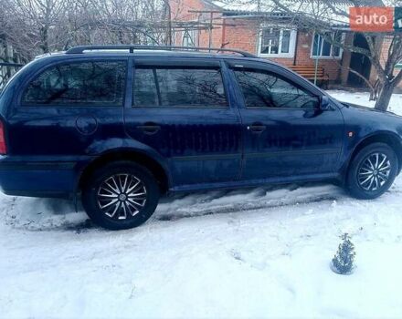 Синий Шкода Октавия, объемом двигателя 1.6 л и пробегом 500 тыс. км за 4000 $, фото 1 на Automoto.ua