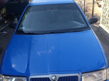 Синий Шкода Октавия, объемом двигателя 1.6 л и пробегом 300 тыс. км за 1400 $, фото 1 на Automoto.ua