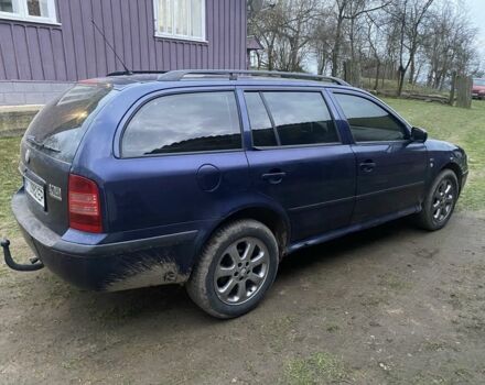 Синий Шкода Октавия, объемом двигателя 1.8 л и пробегом 350 тыс. км за 2300 $, фото 1 на Automoto.ua