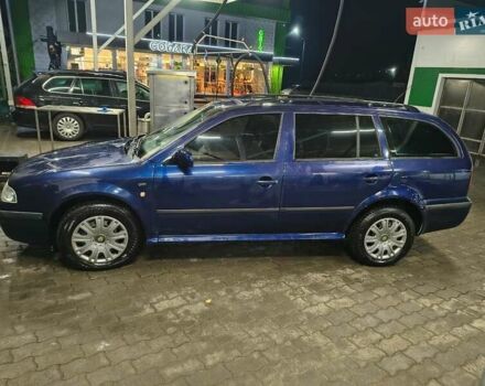 Синий Шкода Октавия, объемом двигателя 1.6 л и пробегом 330 тыс. км за 4500 $, фото 1 на Automoto.ua