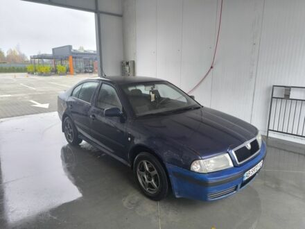 Синий Шкода Октавия, объемом двигателя 2 л и пробегом 300 тыс. км за 2600 $, фото 1 на Automoto.ua