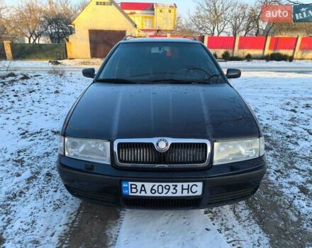 Синий Шкода Октавия, объемом двигателя 1.6 л и пробегом 262 тыс. км за 4300 $, фото 1 на Automoto.ua