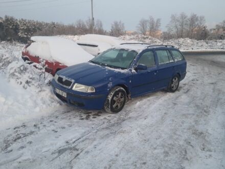 Синий Шкода Октавия, объемом двигателя 1.6 л и пробегом 400 тыс. км за 850 $, фото 1 на Automoto.ua