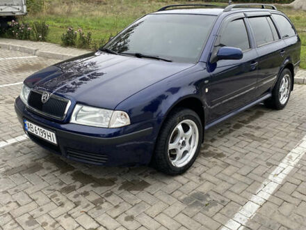 Синій Шкода Октавія, об'ємом двигуна 1.6 л та пробігом 241 тис. км за 4500 $, фото 1 на Automoto.ua