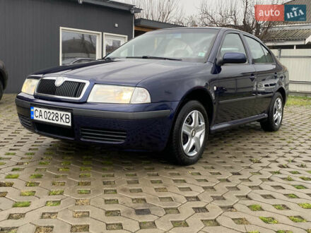 Синий Шкода Октавия, объемом двигателя 1.6 л и пробегом 240 тыс. км за 4800 $, фото 1 на Automoto.ua
