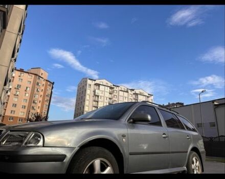 Синий Шкода Октавия, объемом двигателя 0 л и пробегом 370 тыс. км за 2618 $, фото 1 на Automoto.ua