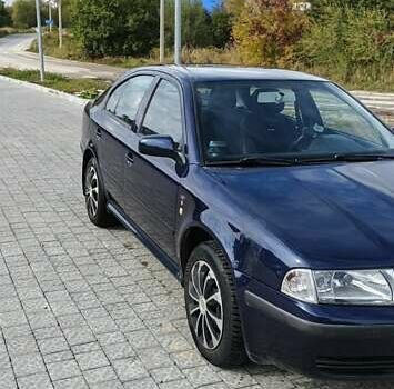 Синий Шкода Октавия, объемом двигателя 1.98 л и пробегом 280 тыс. км за 4000 $, фото 1 на Automoto.ua