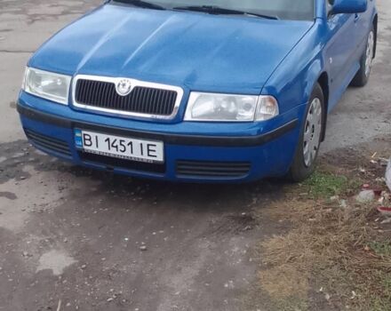 Синий Шкода Октавия, объемом двигателя 1.6 л и пробегом 240 тыс. км за 4800 $, фото 1 на Automoto.ua