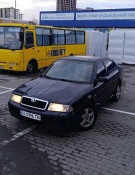 Синий Шкода Октавия, объемом двигателя 1.6 л и пробегом 400 тыс. км за 2400 $, фото 1 на Automoto.ua