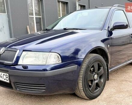 Синий Шкода Октавия, объемом двигателя 1.6 л и пробегом 267 тыс. км за 4900 $, фото 1 на Automoto.ua