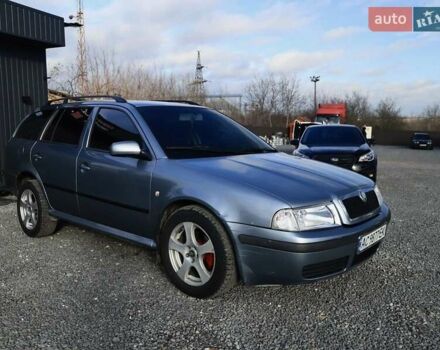 Синий Шкода Октавия, объемом двигателя 1.9 л и пробегом 342 тыс. км за 4200 $, фото 1 на Automoto.ua