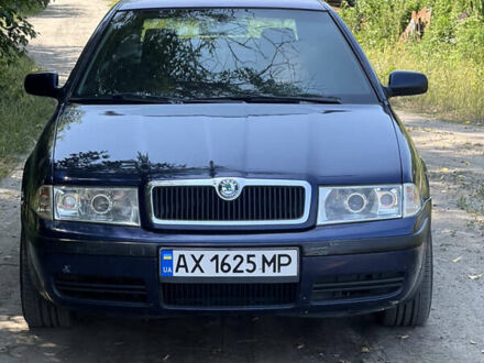Синий Шкода Октавия, объемом двигателя 1.8 л и пробегом 250 тыс. км за 5200 $, фото 1 на Automoto.ua
