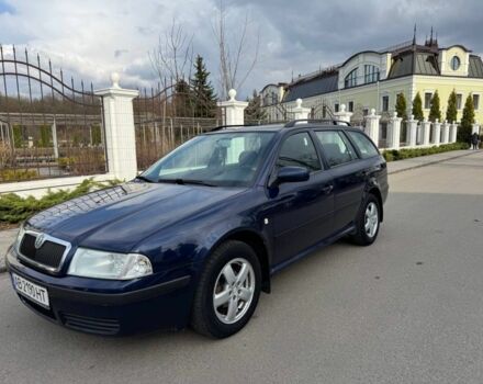 Синий Шкода Октавия, объемом двигателя 1.6 л и пробегом 248 тыс. км за 5000 $, фото 1 на Automoto.ua
