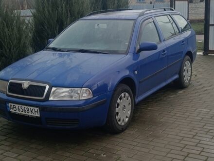 Синий Шкода Октавия, объемом двигателя 1.6 л и пробегом 270 тыс. км за 6200 $, фото 1 на Automoto.ua