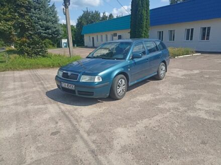 Шкода Октавия 2004 в Прилуках на Automoto.ua Синий Шкода Октавия, объемом двигателя 1.9 л и пробегом 300 тыс. км за 2299 $, фото 1 на Automoto.ua