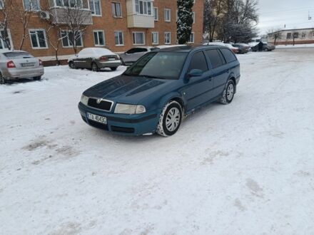 Синій Шкода Октавія, об'ємом двигуна 1.9 л та пробігом 300 тис. км за 2400 $, фото 1 на Automoto.ua