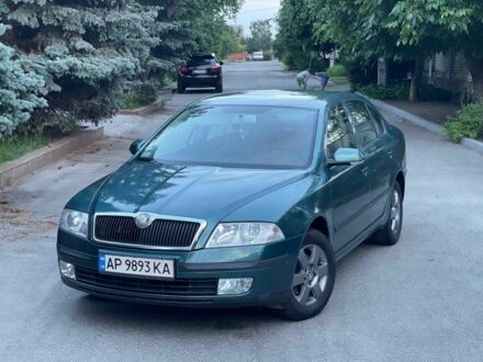 Синий Шкода Октавия, объемом двигателя 1.6 л и пробегом 185 тыс. км за 5700 $, фото 1 на Automoto.ua