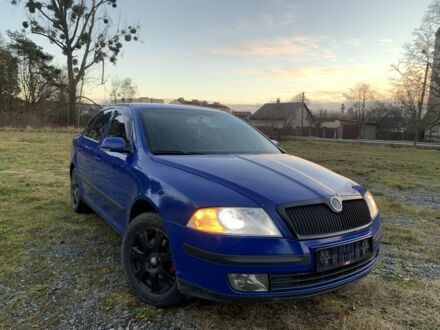 Синій Шкода Октавія, об'ємом двигуна 1.6 л та пробігом 240 тис. км за 3950 $, фото 1 на Automoto.ua