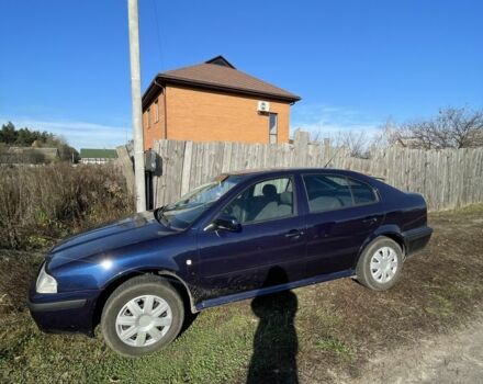 Синий Шкода Октавия, объемом двигателя 1.6 л и пробегом 220 тыс. км за 2200 $, фото 1 на Automoto.ua