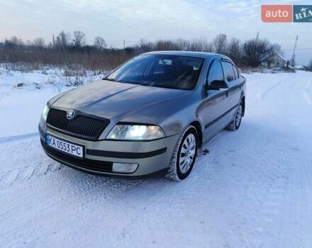 Синий Шкода Октавия, объемом двигателя 1.9 л и пробегом 380 тыс. км за 5800 $, фото 1 на Automoto.ua