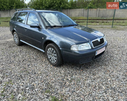 Синий Шкода Октавия, объемом двигателя 1.6 л и пробегом 273 тыс. км за 5300 $, фото 1 на Automoto.ua