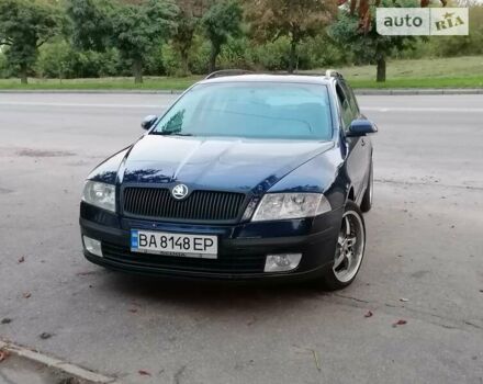Синий Шкода Октавия, объемом двигателя 1.6 л и пробегом 300 тыс. км за 6100 $, фото 1 на Automoto.ua