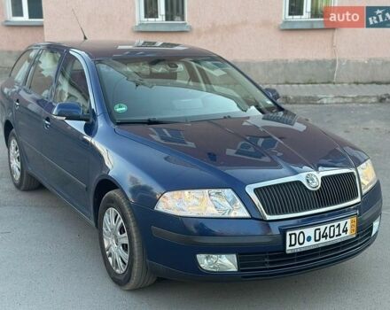 Синий Шкода Октавия, объемом двигателя 1.6 л и пробегом 180 тыс. км за 6800 $, фото 1 на Automoto.ua