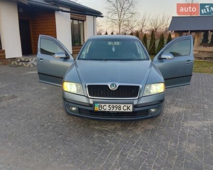 Синий Шкода Октавия, объемом двигателя 1.6 л и пробегом 233 тыс. км за 4800 $, фото 1 на Automoto.ua