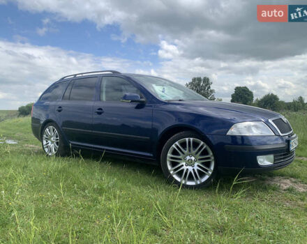Синий Шкода Октавия, объемом двигателя 1.6 л и пробегом 308 тыс. км за 7500 $, фото 1 на Automoto.ua
