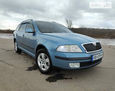 Синий Шкода Октавия, объемом двигателя 1.6 л и пробегом 305 тыс. км за 6250 $, фото 1 на Automoto.ua
