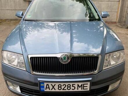 Синий Шкода Октавия, объемом двигателя 1.6 л и пробегом 180 тыс. км за 8800 $, фото 1 на Automoto.ua