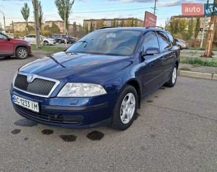 Синий Шкода Октавия, объемом двигателя 1.6 л и пробегом 247 тыс. км за 6000 $, фото 1 на Automoto.ua