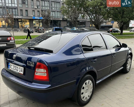 Синий Шкода Октавия, объемом двигателя 1.6 л и пробегом 253 тыс. км за 5600 $, фото 1 на Automoto.ua