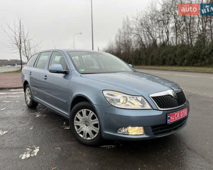 Синий Шкода Октавия, объемом двигателя 1.6 л и пробегом 86 тыс. км за 7900 $, фото 1 на Automoto.ua