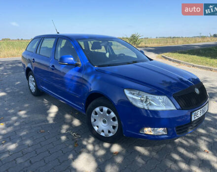 Синий Шкода Октавия, объемом двигателя 1.6 л и пробегом 258 тыс. км за 6850 $, фото 1 на Automoto.ua
