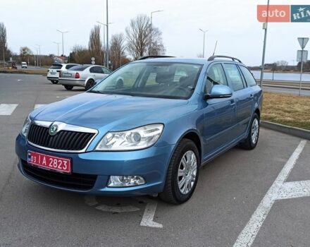 Синий Шкода Октавия, объемом двигателя 1.6 л и пробегом 174 тыс. км за 8900 $, фото 1 на Automoto.ua