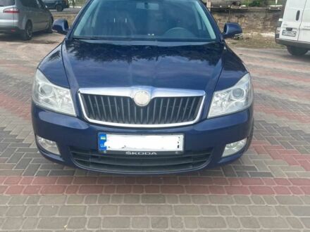 Синий Шкода Октавия, объемом двигателя 2 л и пробегом 242 тыс. км за 7950 $, фото 1 на Automoto.ua