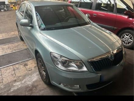 Синий Шкода Октавия, объемом двигателя 1.4 л и пробегом 165 тыс. км за 7200 $, фото 1 на Automoto.ua
