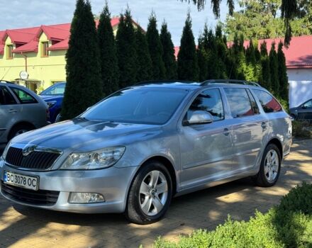 Синий Шкода Октавия, объемом двигателя 2 л и пробегом 292 тыс. км за 7799 $, фото 1 на Automoto.ua