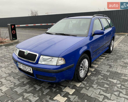 Синий Шкода Октавия, объемом двигателя 1.6 л и пробегом 195 тыс. км за 6500 $, фото 1 на Automoto.ua