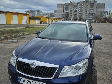 Синий Шкода Октавия, объемом двигателя 2 л и пробегом 185 тыс. км за 11500 $, фото 1 на Automoto.ua
