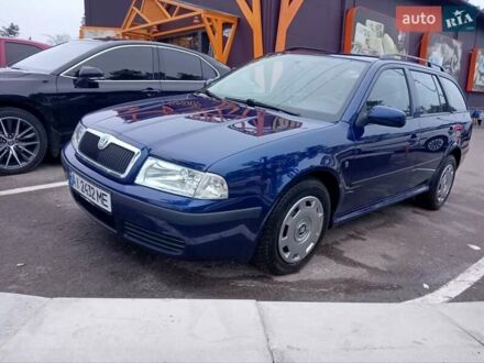 Синий Шкода Октавия, объемом двигателя 1.6 л и пробегом 276 тыс. км за 6000 $, фото 1 на Automoto.ua