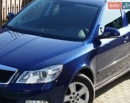 Синий Шкода Октавия, объемом двигателя 1.6 л и пробегом 245 тыс. км за 8100 $, фото 1 на Automoto.ua