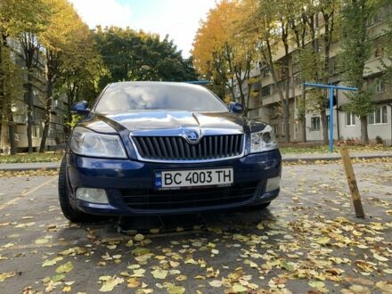 Синий Шкода Октавия, объемом двигателя 1.6 л и пробегом 303 тыс. км за 9000 $, фото 1 на Automoto.ua