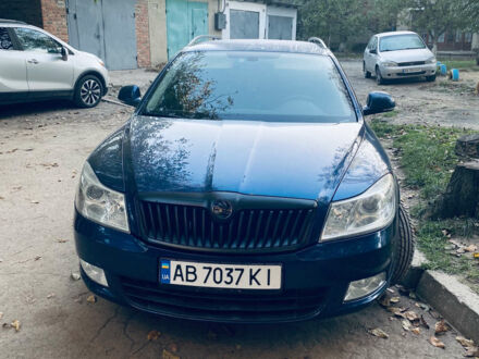 Синий Шкода Октавия, объемом двигателя 1.6 л и пробегом 244 тыс. км за 7500 $, фото 1 на Automoto.ua