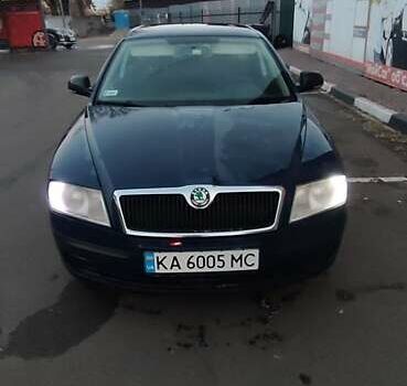 Синий Шкода Октавия, объемом двигателя 1.6 л и пробегом 401 тыс. км за 6800 $, фото 1 на Automoto.ua