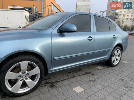 Шкода Октавия 2011 в Ужгороде на Automoto.ua Синий Шкода Октавия, объемом двигателя 1.6 л и пробегом 273 тыс. км за 8000 $, фото 1 на Automoto.ua