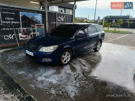 Шкода Октавия 2011 в Иршава на Automoto.ua Синий Шкода Октавия, объемом двигателя 1.6 л и пробегом 295 тыс. км за 6400 $, фото 1 на Automoto.ua